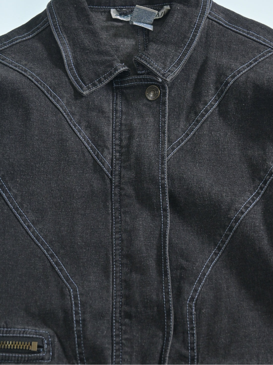 akai