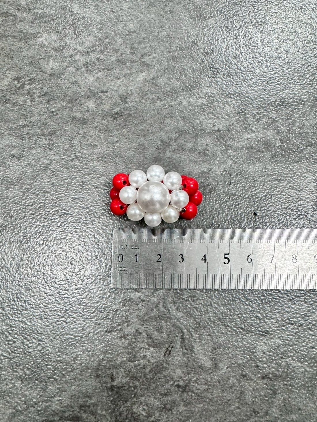 Red White Megaflower Ring