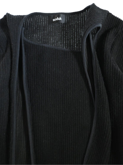 akai