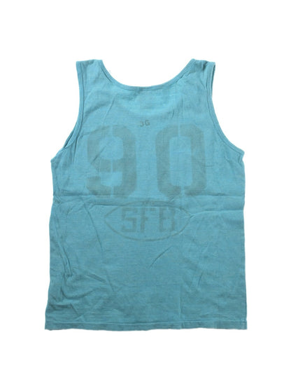 553