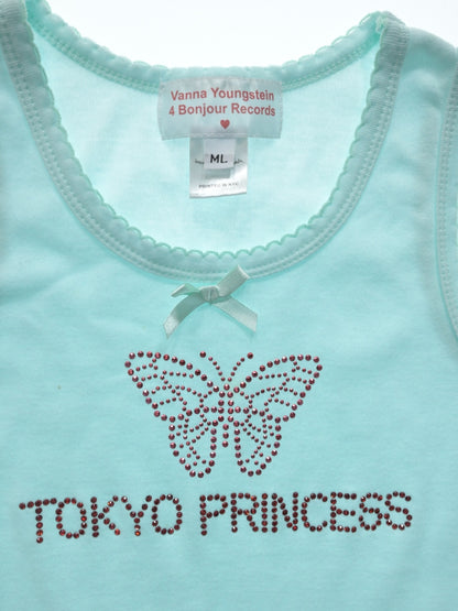 Momoka