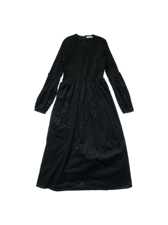 夏目きぬ。