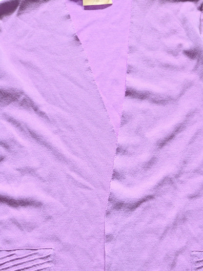 円