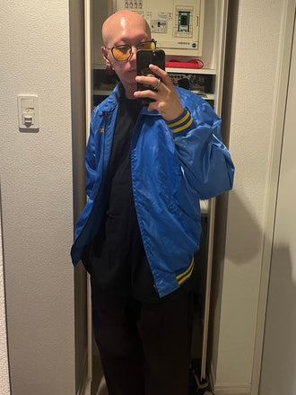 Tanaka seowotaku (especie de otaku de cola amarilla, Lutra lutra whiteleyi)